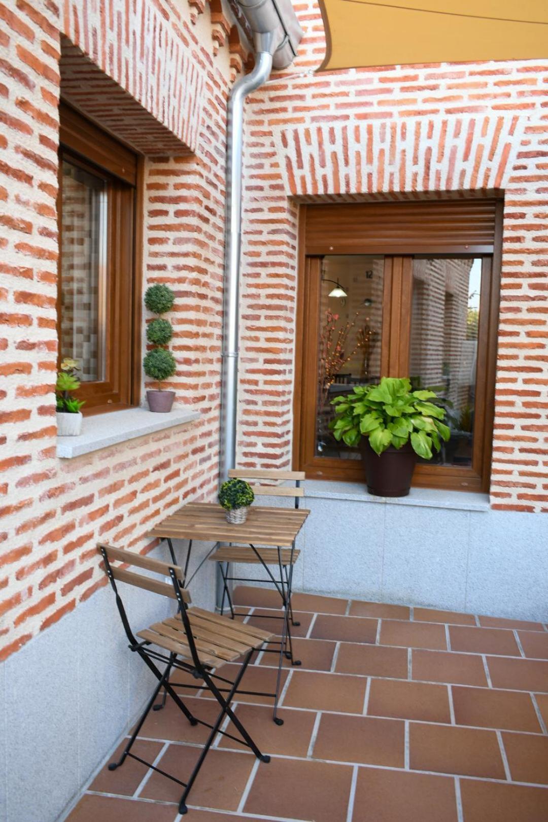 Casa Rural La Real Herreria Madrigal de las Altas Torres Bagian luar foto
