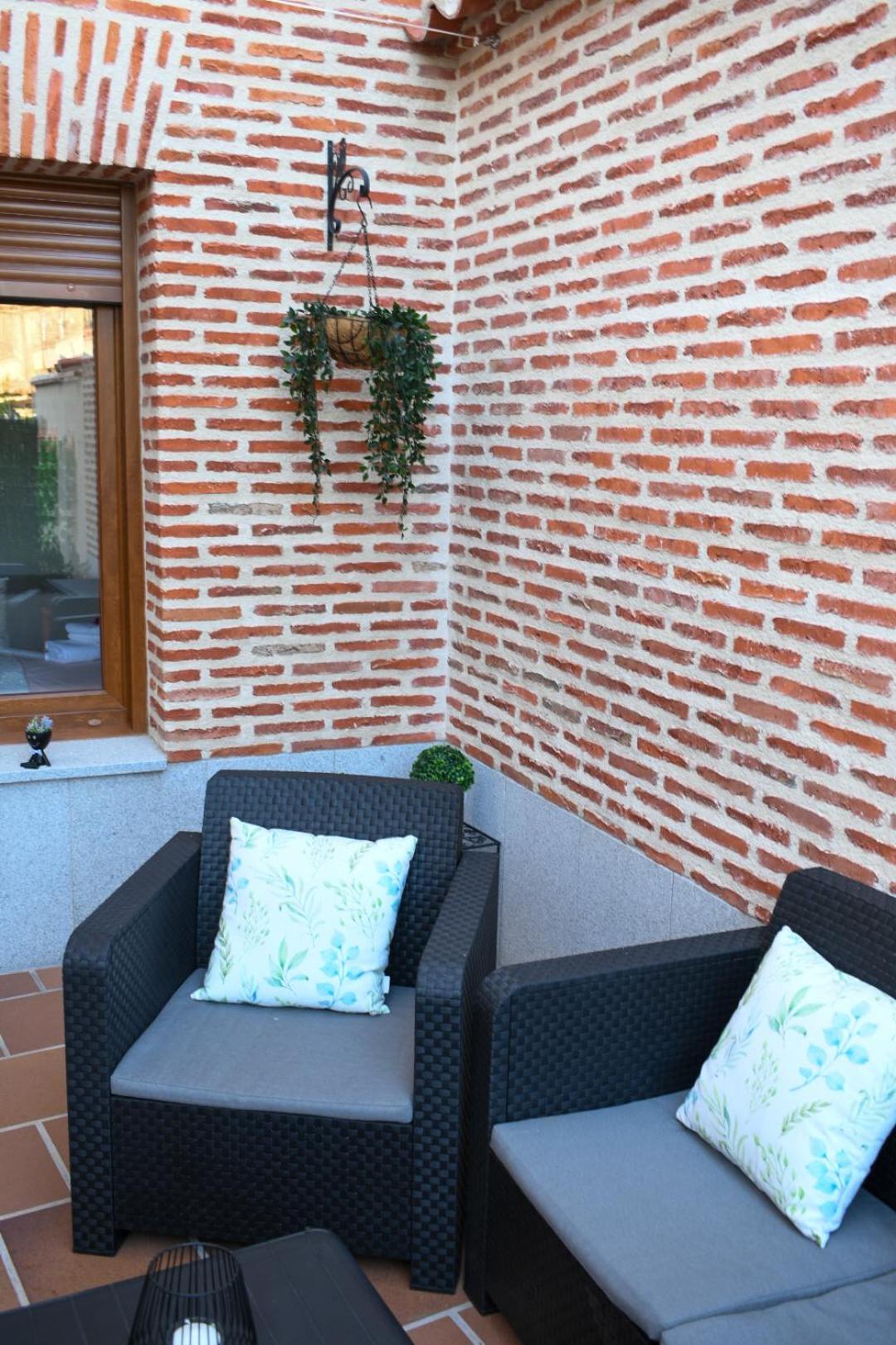 Casa Rural La Real Herreria Madrigal de las Altas Torres Bagian luar foto