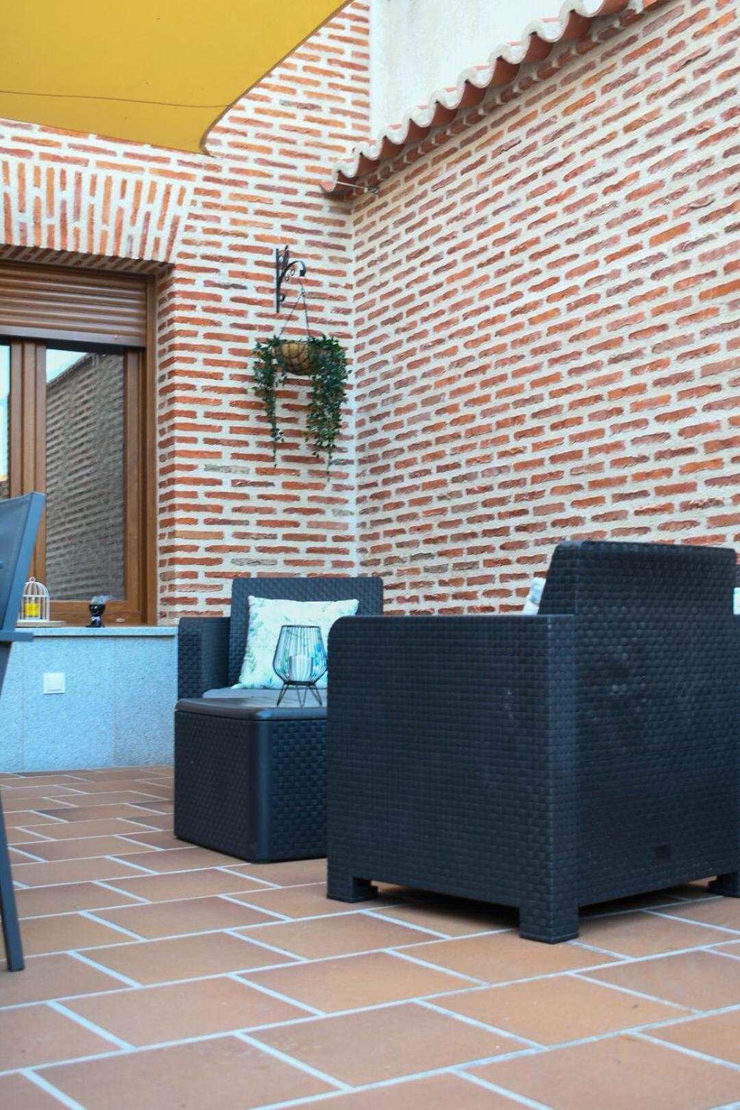 Casa Rural La Real Herreria Madrigal de las Altas Torres Bagian luar foto